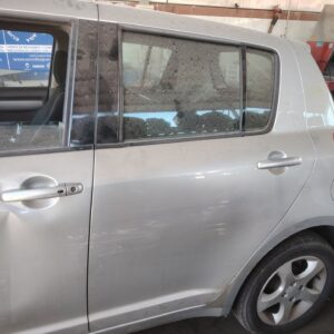 PUERTA TRASERA IZQUIERDA 132402