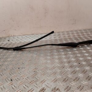 BRAZO LIMPIA DELANTERO DERECHO 131697