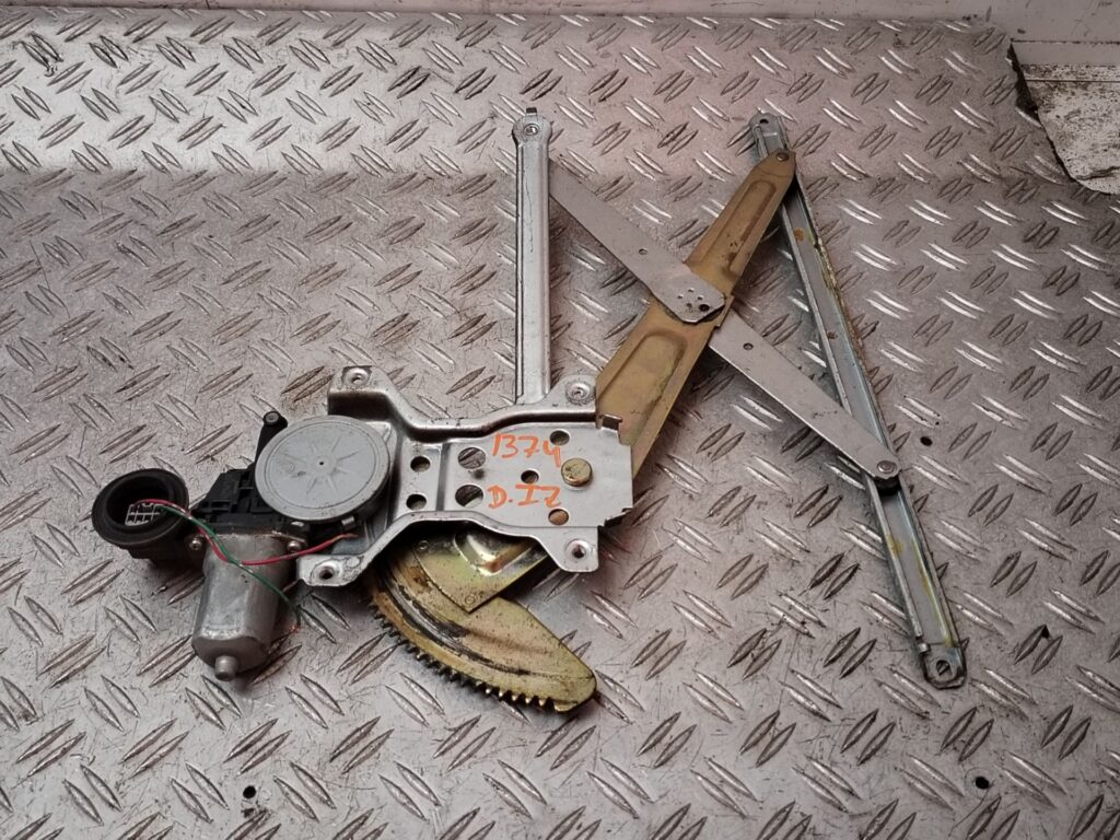 ELEVALUNAS DELANTERO IZQUIERDO 132595