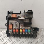 CAJA RELES / FUSIBLES 130406