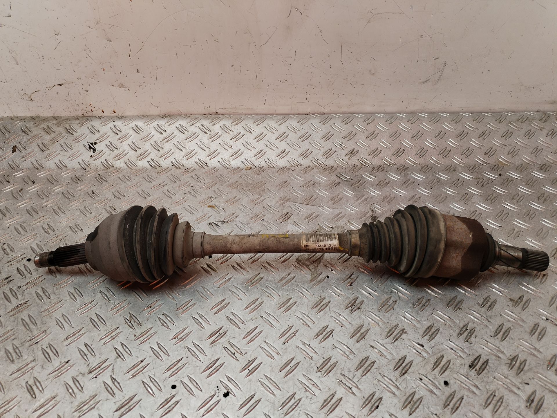 TRANSMISION DELANTERA IZQUIERDA 131566