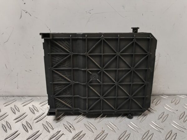 CAJA RELES / FUSIBLES 131487