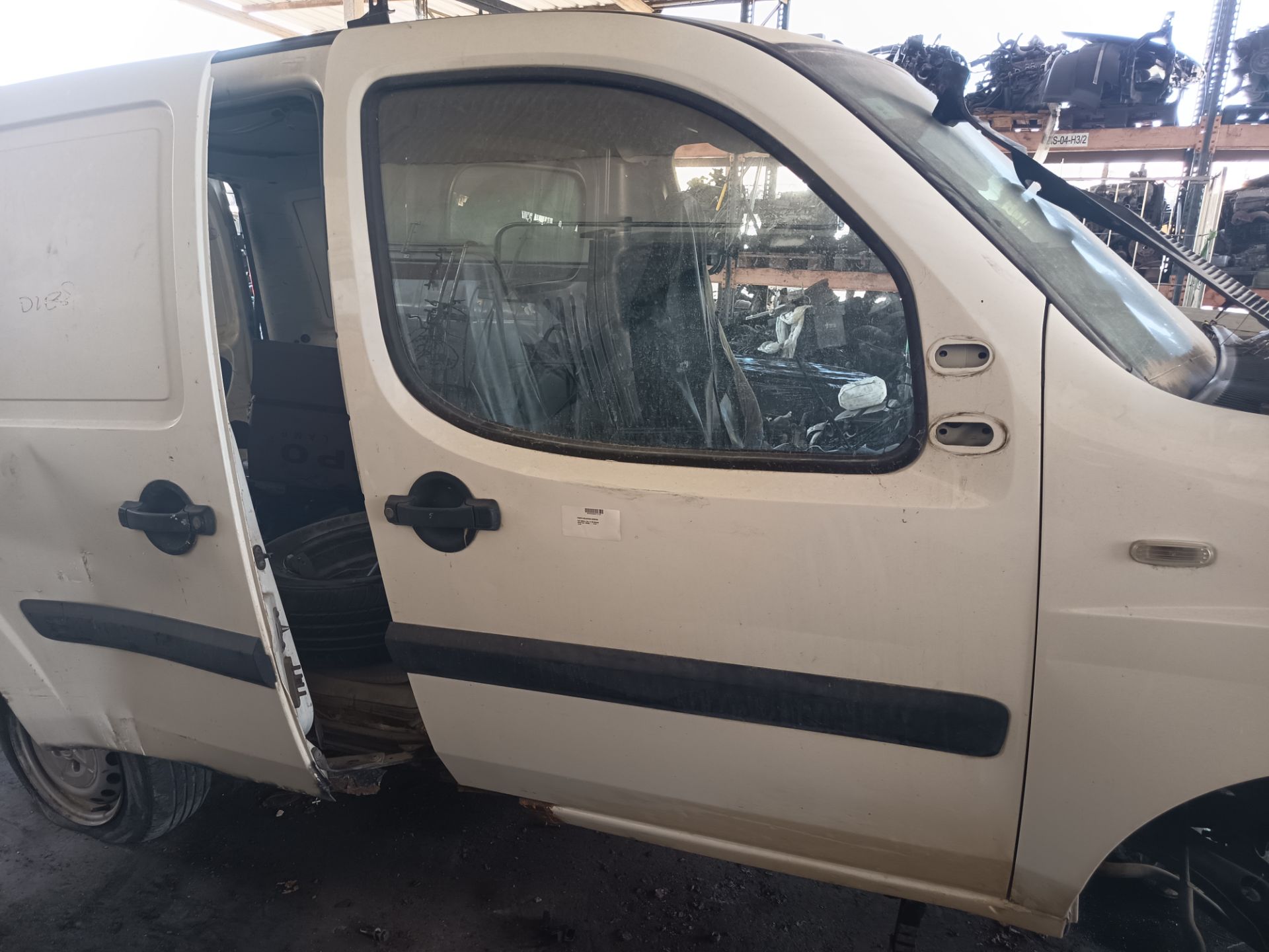 PUERTA DELANTERA DERECHA 131304