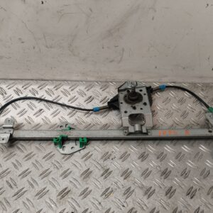 ELEVALUNAS DELANTERO DERECHO 132642