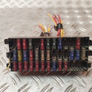 CAJA RELES / FUSIBLES 131765