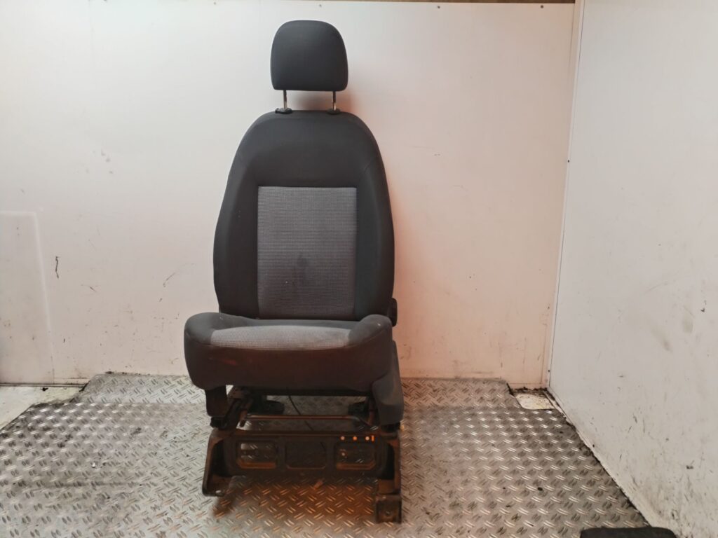 ASIENTO DELANTERO IZQUIERDO 130469