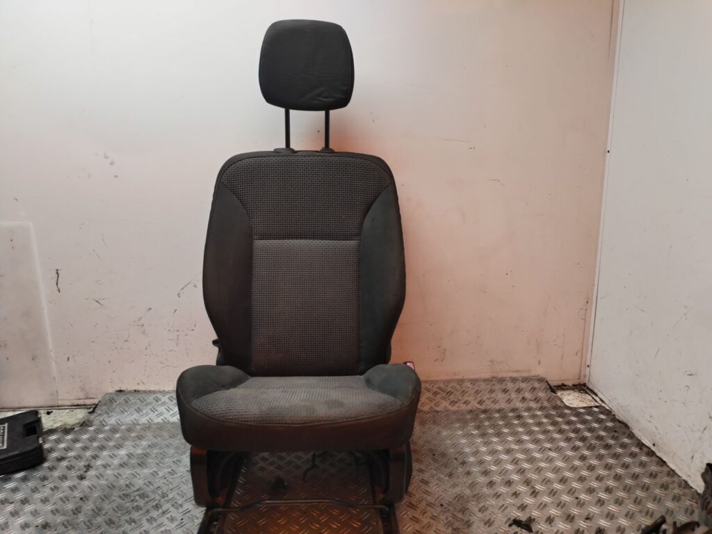 ASIENTO DELANTERO DERECHO 130481