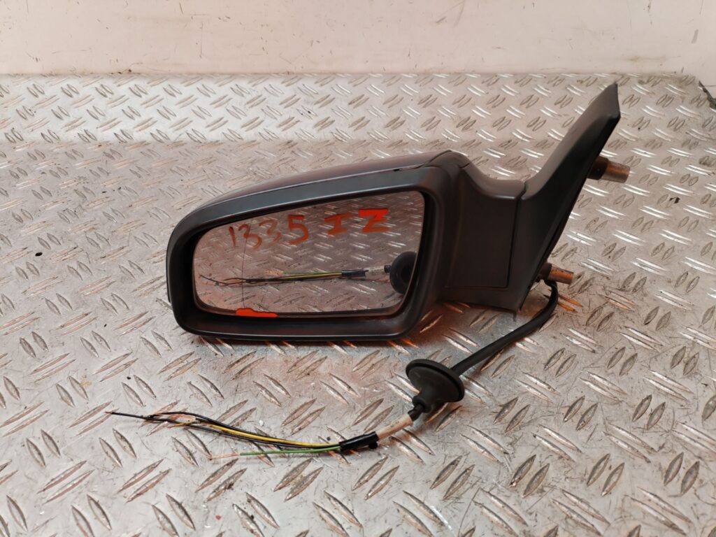 RETROVISOR IZQUIERDO 131819