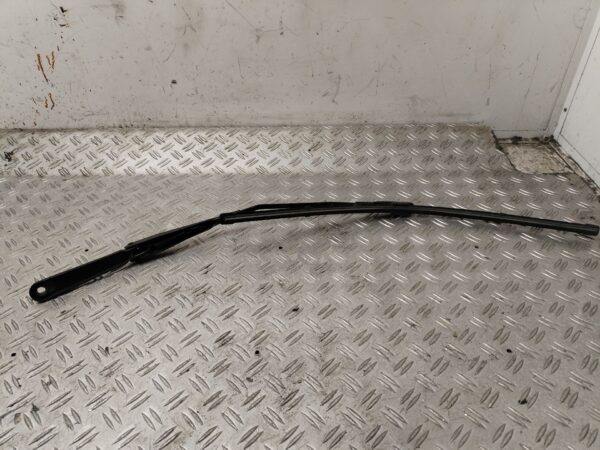 BRAZO LIMPIA DELANTERO IZQUIERDO 131283