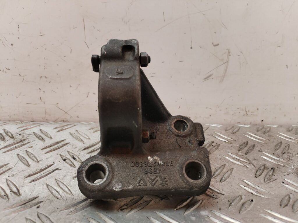 SOPORTE MOTOR 130440