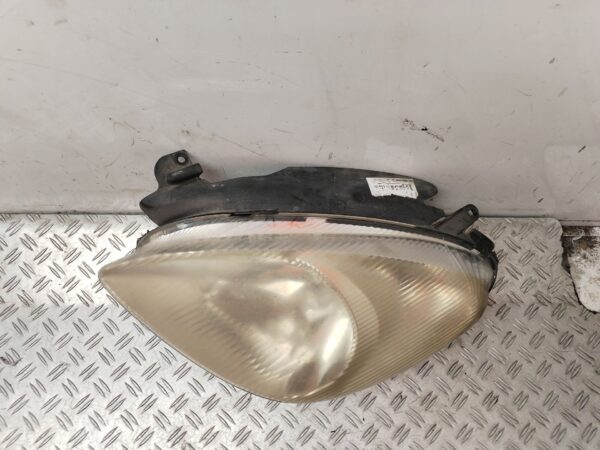 FARO IZQUIERDO 132147