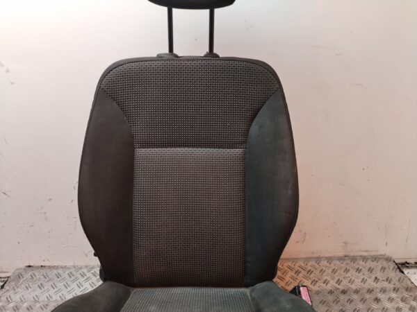 ASIENTO DELANTERO DERECHO 130481