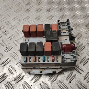 CAJA RELES / FUSIBLES 131705