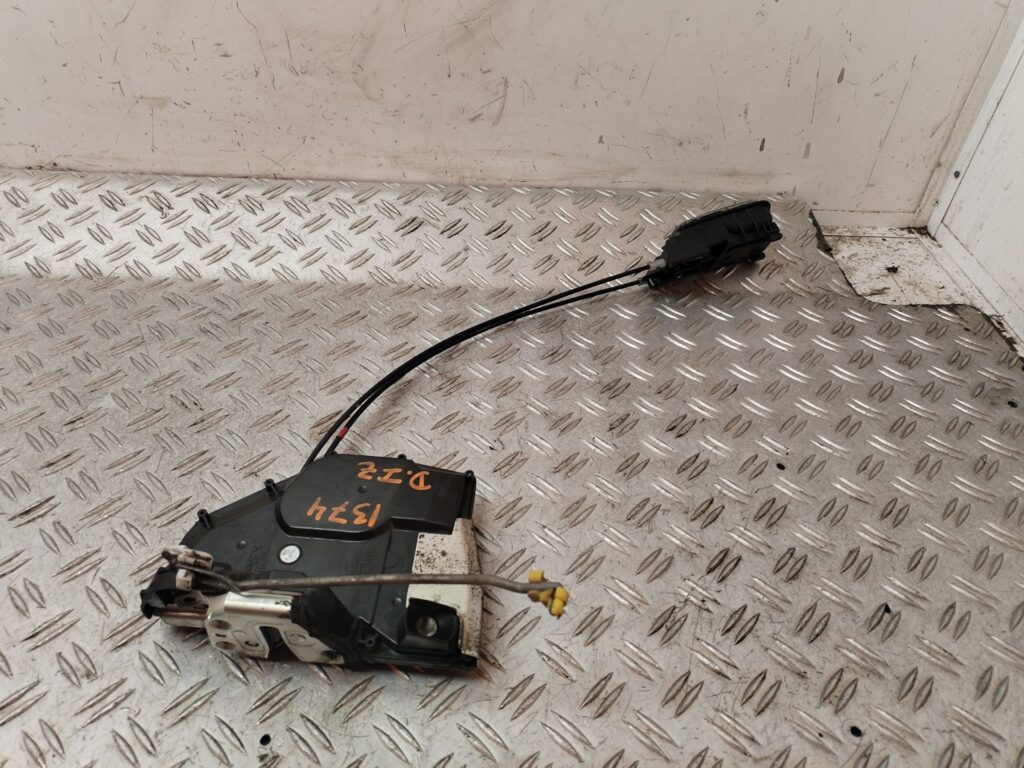 CERRADURA PUERTA DELANTERA IZQUIERDA 132596