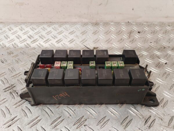 CAJA RELES / FUSIBLES 132198