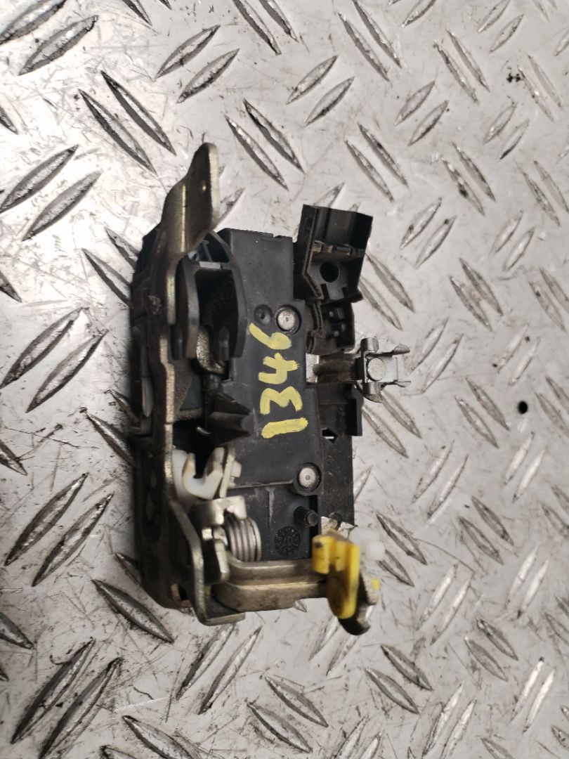 CERRADURA PUERTA DELANTERA DERECHA 131773