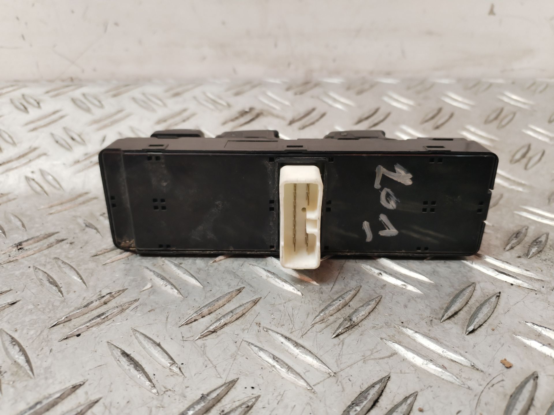 MANDO ELEVALUNAS DELANTERO IZQUIERDO 132496