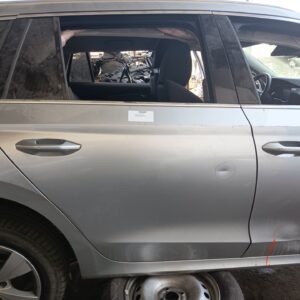 PUERTA TRASERA DERECHA 131621