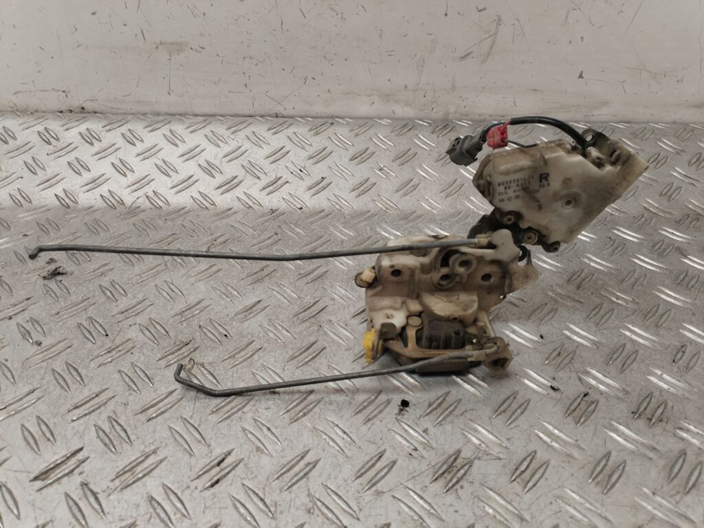 CERRADURA PUERTA DELANTERA DERECHA 132152