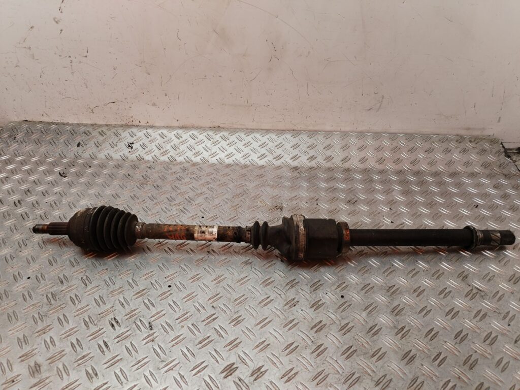 TRANSMISION DELANTERA DERECHA 131636