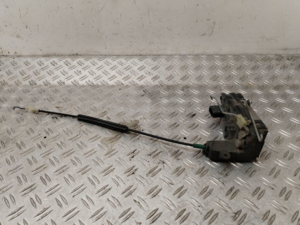 CERRADURA PUERTA DELANTERA IZQUIERDA 131470