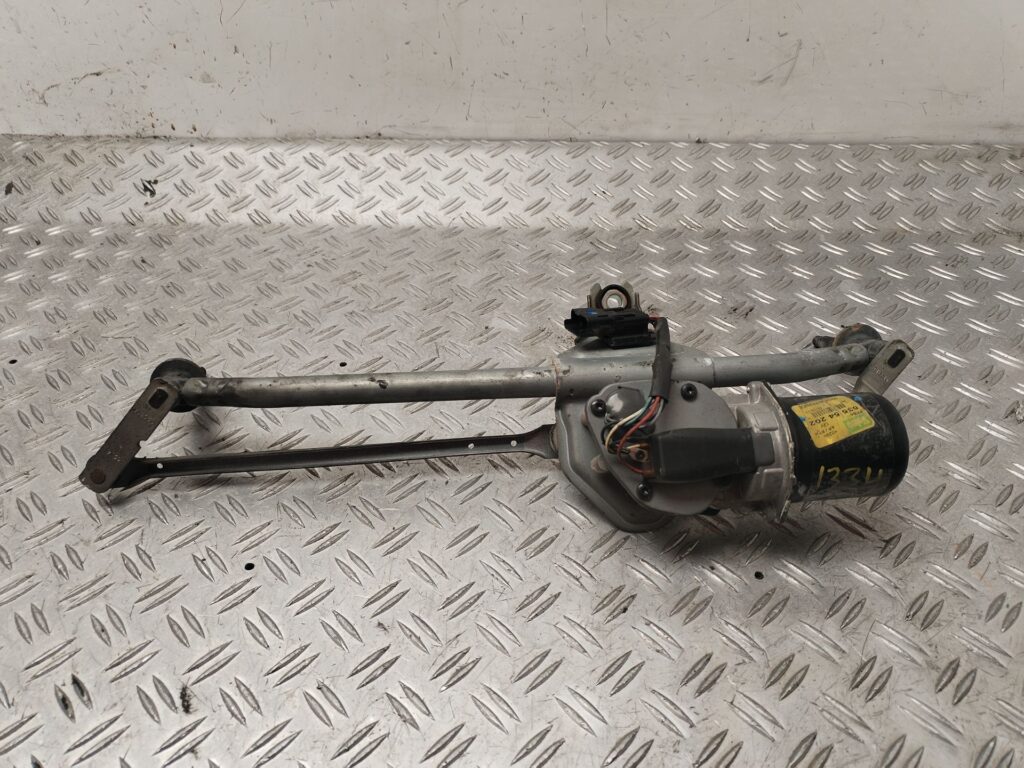 MOTOR LIMPIA DELANTERO 131600