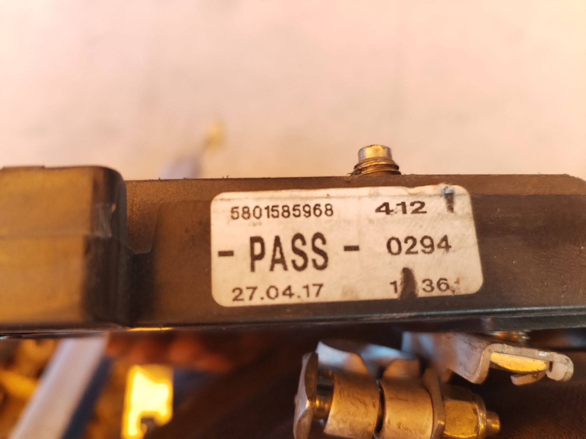 CAJA RELES / FUSIBLES 130397