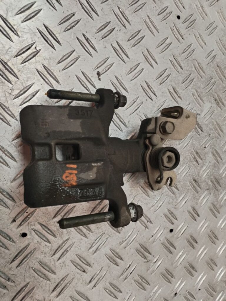 PINZA DE FRENO TRASERA IZQUIERDA 131856