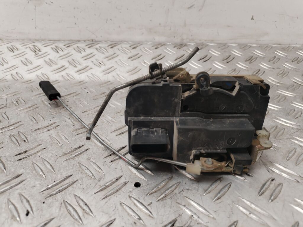 CERRADURA PUERTA DELANTERA IZQUIERDA 132289