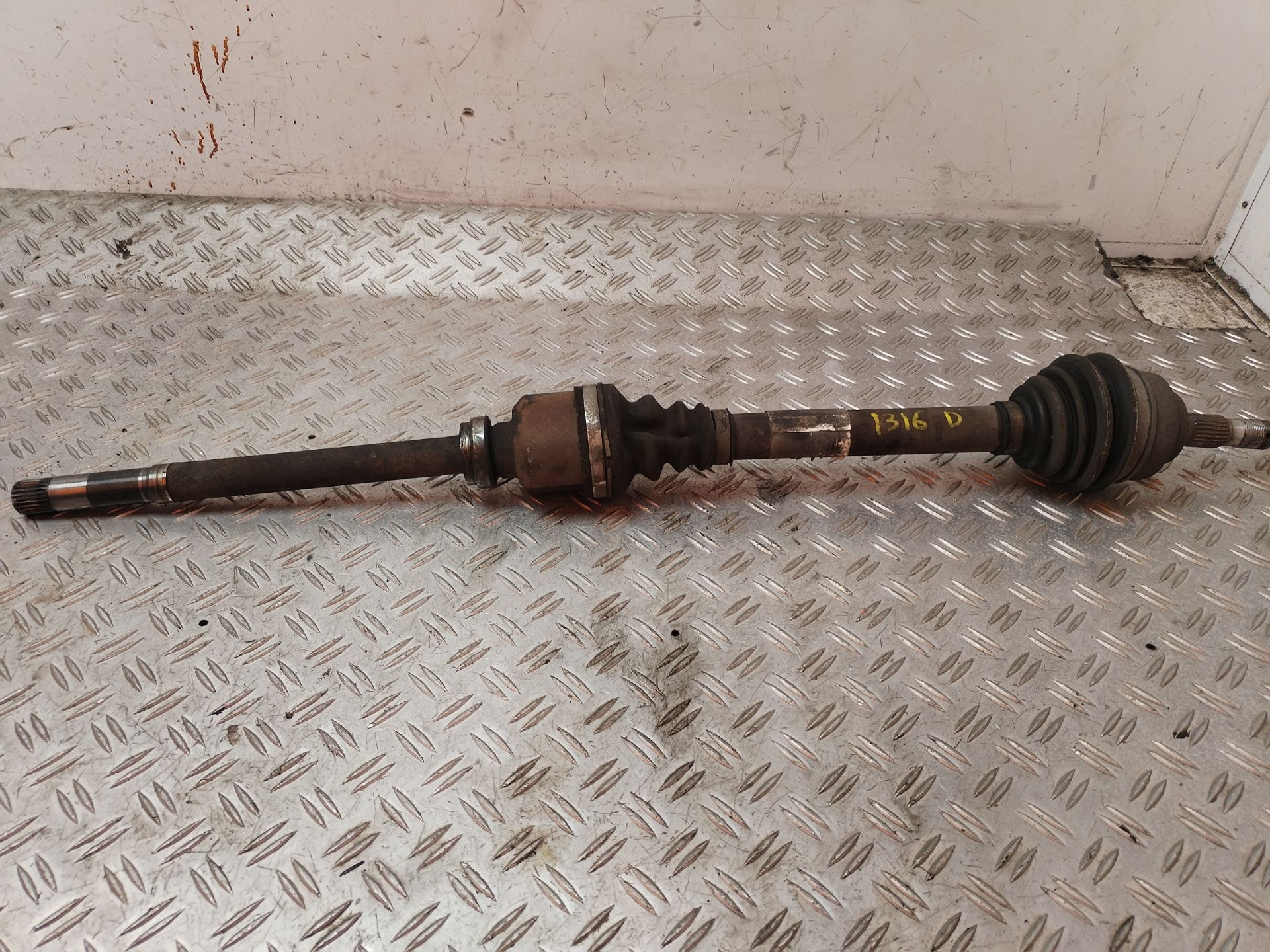 TRANSMISION DELANTERA DERECHA 131214