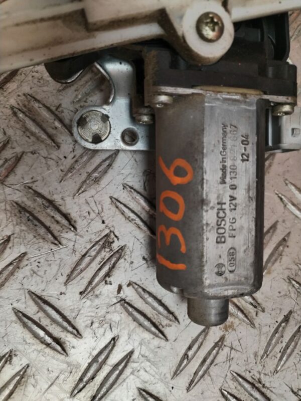 ELEVALUNAS DELANTERO IZQUIERDO 132282