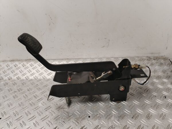 PEDAL EMBRAGUE 131413