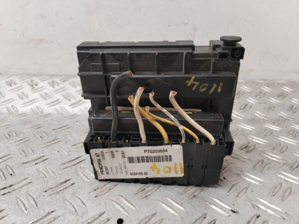 CAJA RELES / FUSIBLES 132301