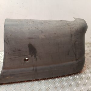 PUNTERA PARAGOLPES TRASERA DERECHA 131658