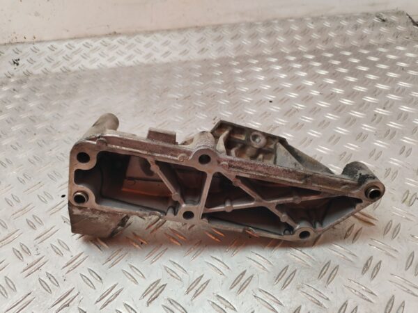 SOPORTE MOTOR 131847