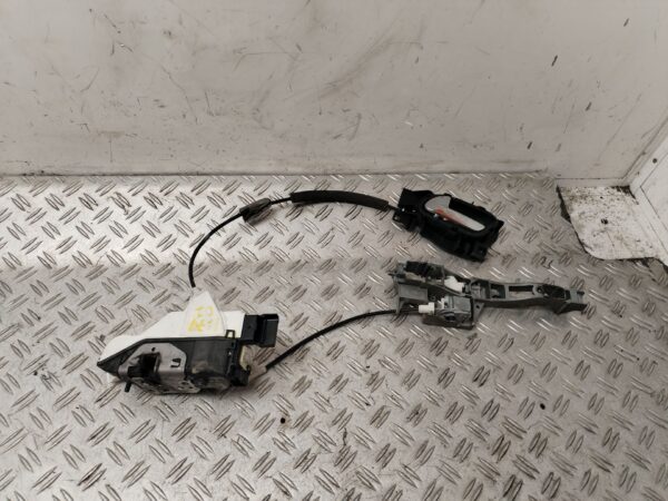 CERRADURA PUERTA DELANTERA IZQUIERDA 132575