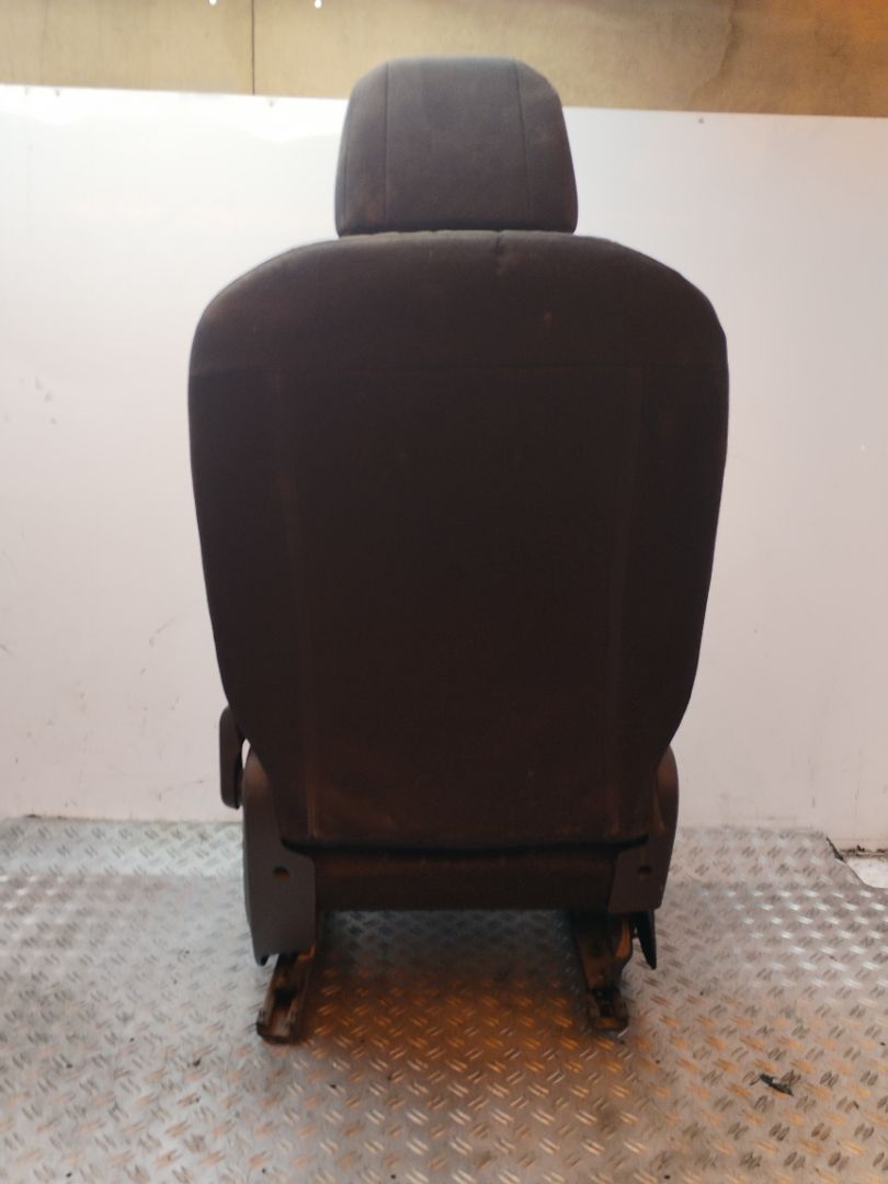ASIENTO DELANTERO IZQUIERDO 130475