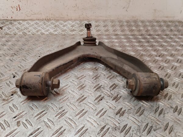 BRAZO SUSPENSION SUPERIOR DELANTERO DERECHO 130880