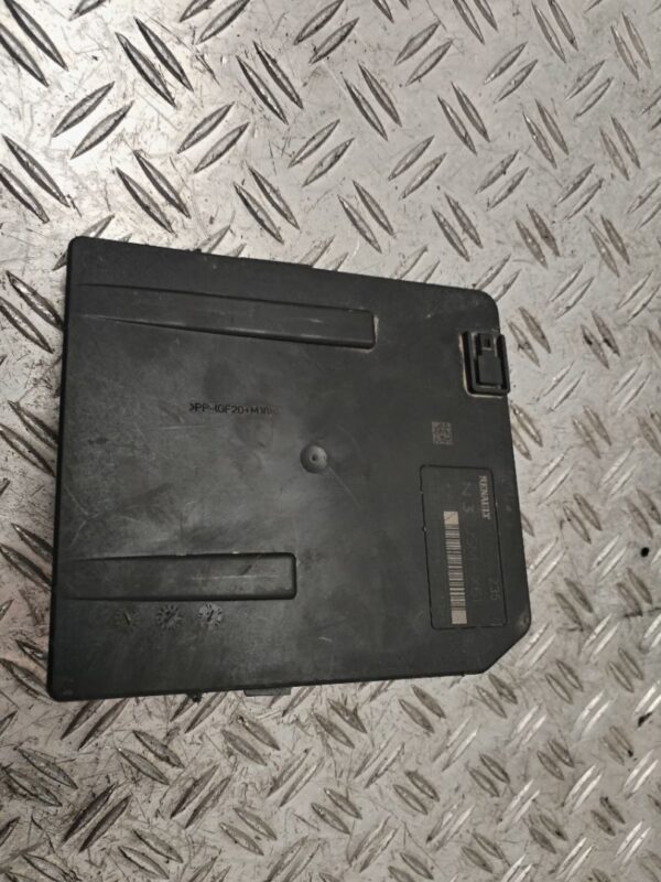 CAJA RELES / FUSIBLES 131783