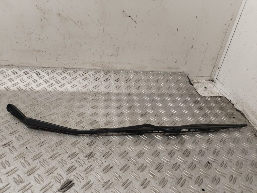 BRAZO LIMPIA DELANTERO IZQUIERDO 132398