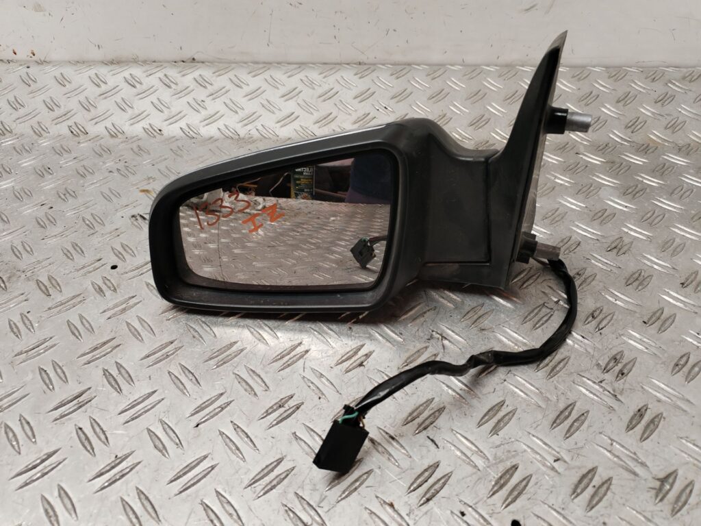 RETROVISOR IZQUIERDO 131471