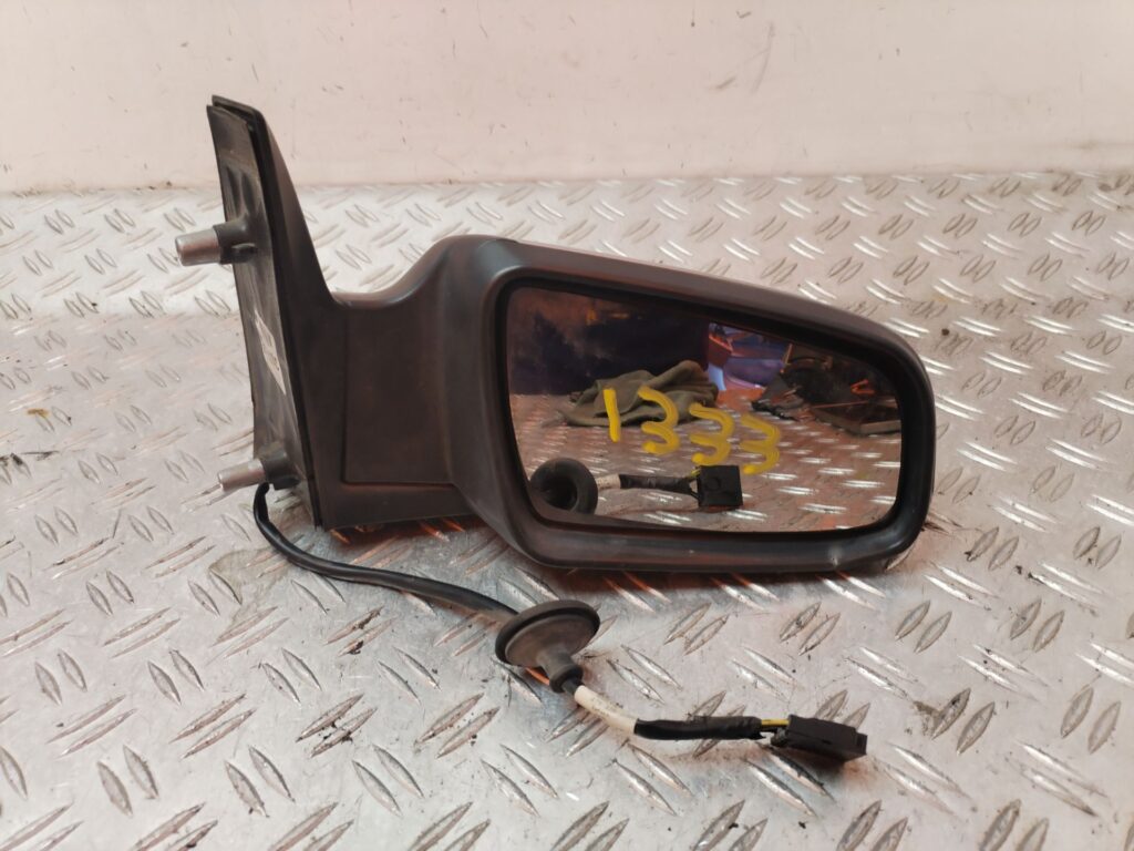 RETROVISOR DERECHO 131543
