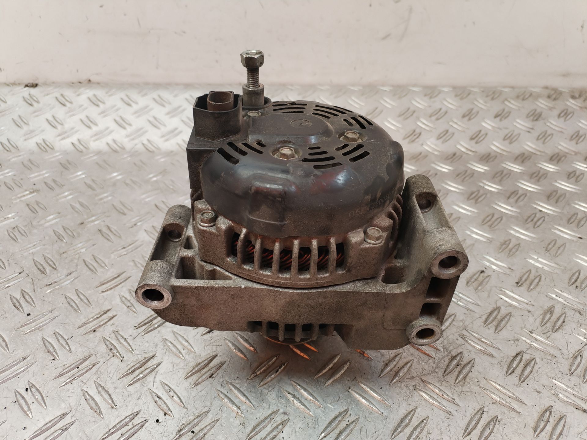 ALTERNADOR 131728