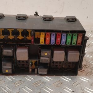 CAJA RELES / FUSIBLES 132316