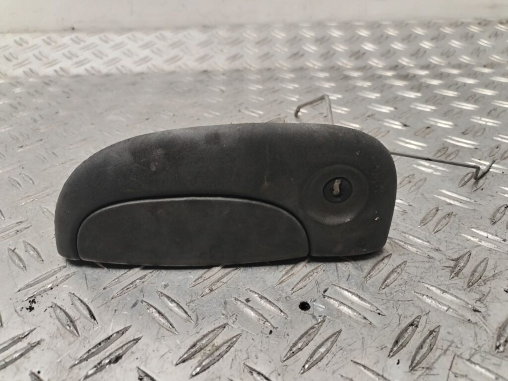 MANETA EXTERIOR DELANTERA IZQUIERDA 131780