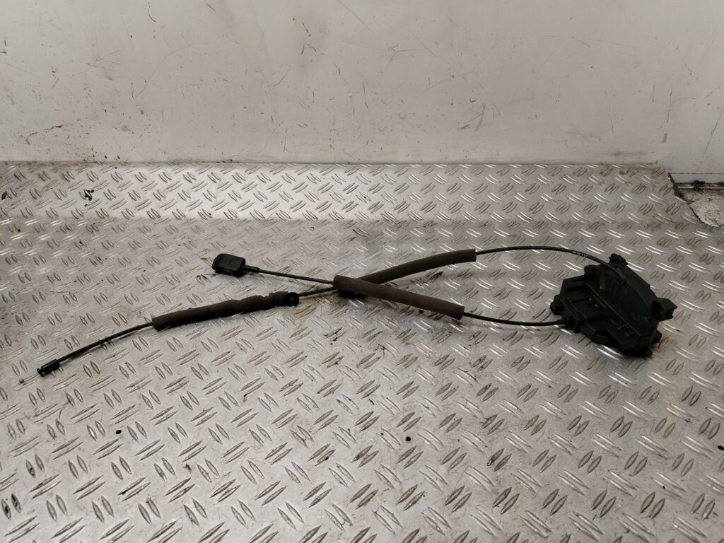 CERRADURA PUERTA DELANTERA DERECHA 131478