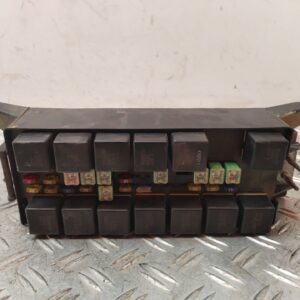 CAJA RELES / FUSIBLES 132198