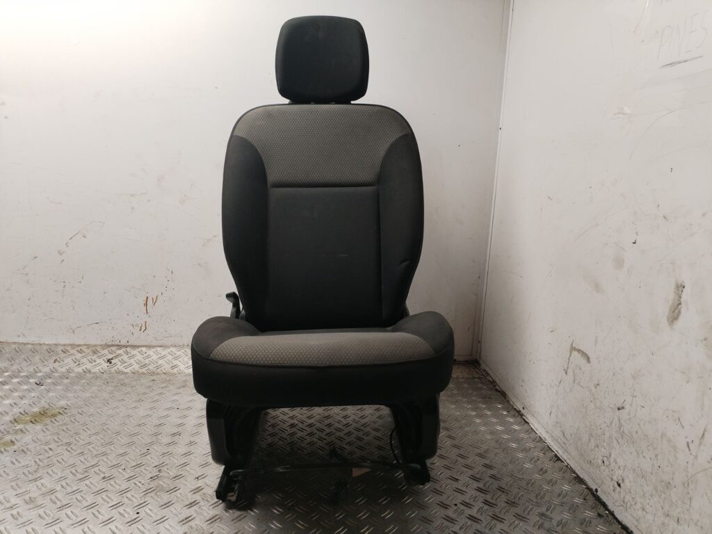 ASIENTO DELANTERO DERECHO 131229