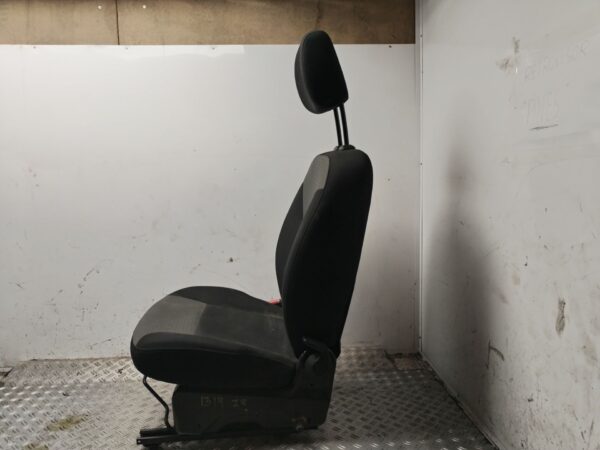 ASIENTO DELANTERO IZQUIERDO 131230