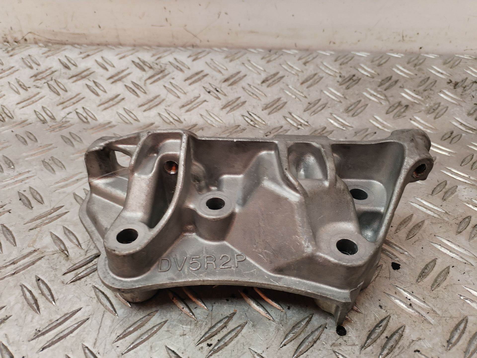 SOPORTE MOTOR 130438